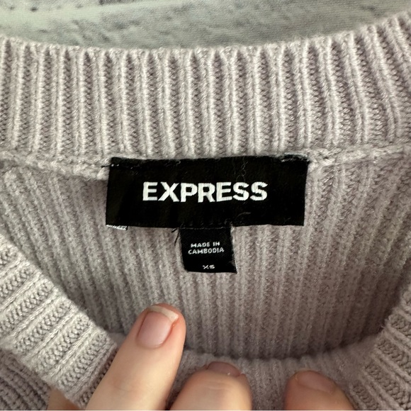 PREOWNED EXPRESS LILAC PURPLE CUT OUT TUNIC SWEATER WOMENS XS - Picture 2 of 7